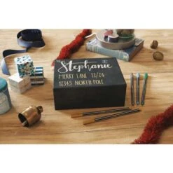 STABILO® | Pen 68 Metallic 6 Pen Set — In Metal Tin -Pebeo Sales Store STABILOC2AE7CPen68Metallic6PenSetE28094inmetaltin 3