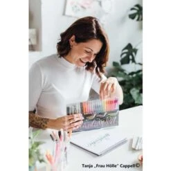 Sakura Gelly Roll Frau Hölle Blending Set -Pebeo Sales Store SakuraGellyRollFrauHC3B6lleBlendingSet 4